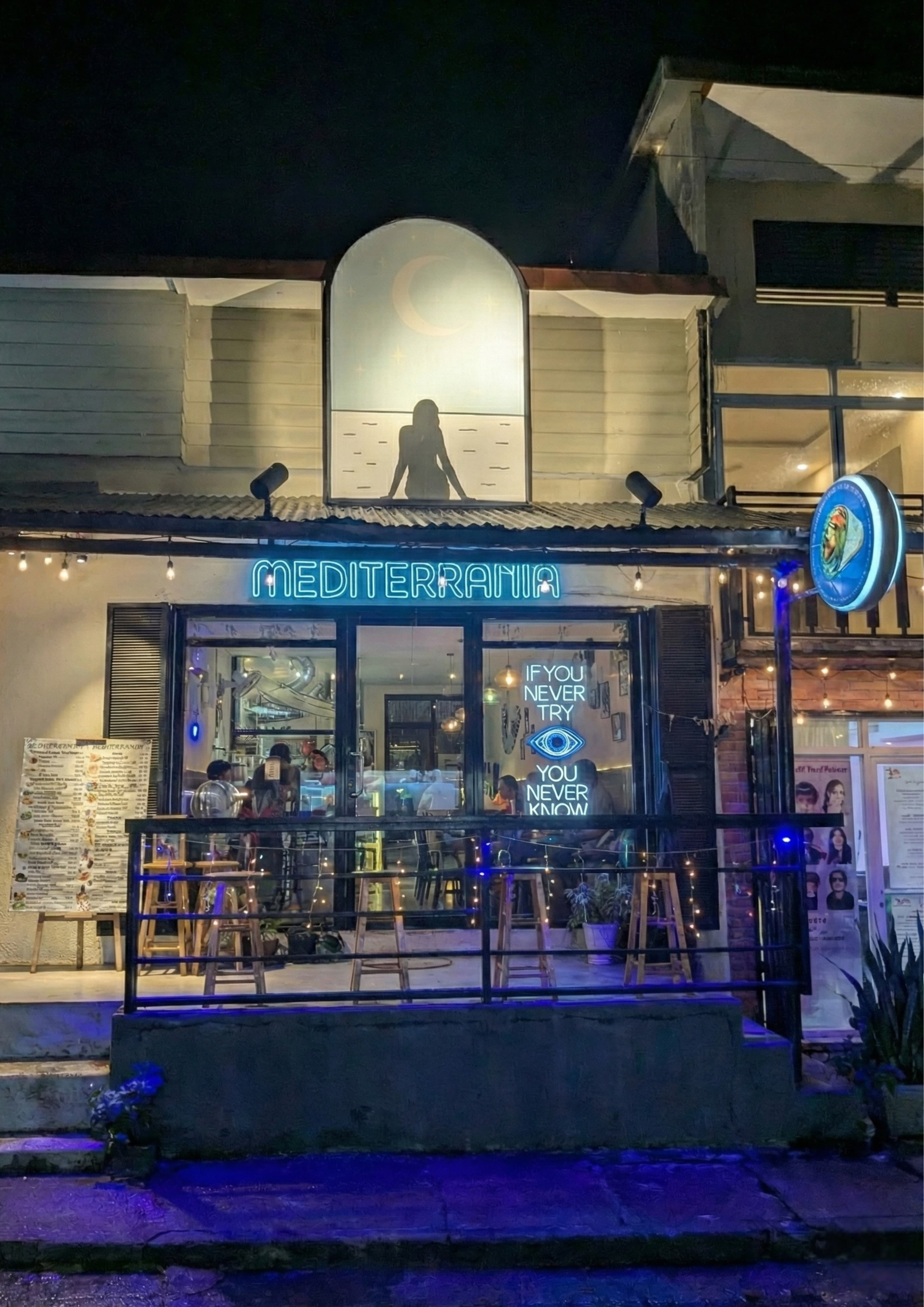 Mediterrania restaurant ambiance